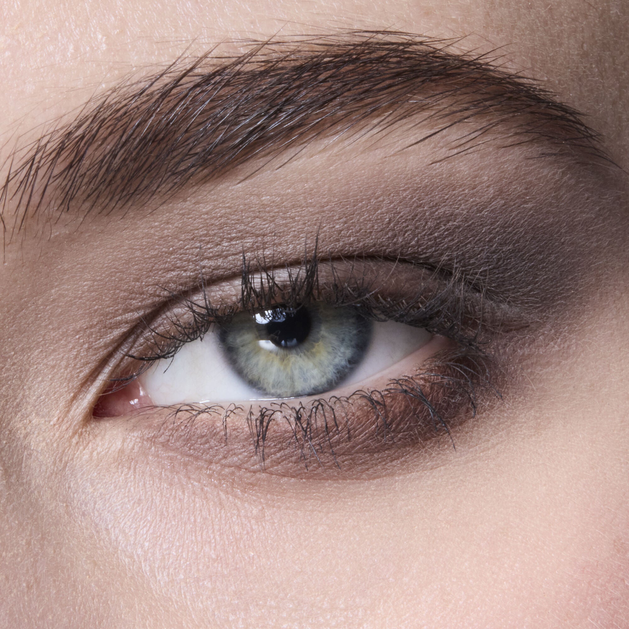 21194_BITE_SIZE_EYESHADOW_PALETTE_COLD_BREW_MOM_JORDAN_0034_v3.jpg